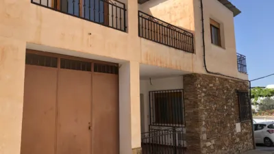 Semi-detached house on Calle Iglesia photo 6