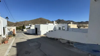 House on Chumbera Street photo 3