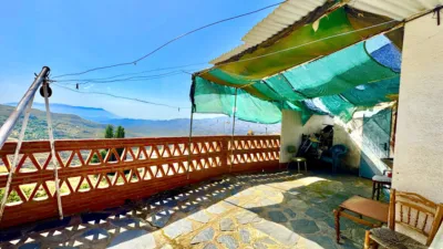 House on Calle Real photo 26