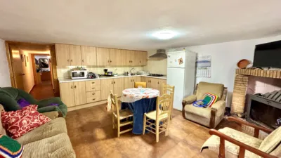 Chalet on Calle de Castillejo photo 49