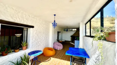 House on Calle Real photo 3