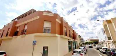 Penthouse on Calle de la Atlántida photo 2