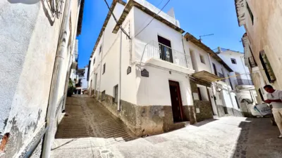 House on Calle Real photo 2