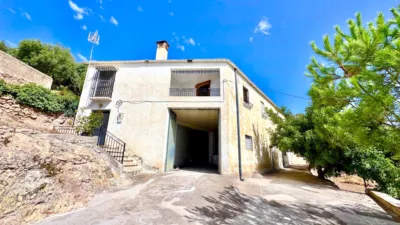Chalet on Calle A4130 photo 2