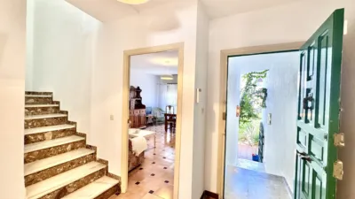 Casa en calle Olivares photo 2