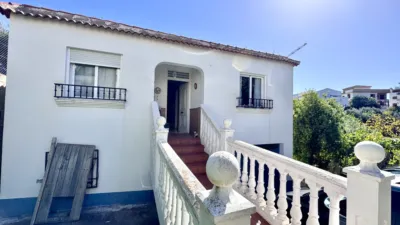 Chalet on Calle Castillejo photo 2
