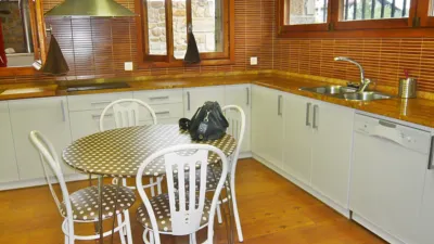 Detached family home on Camino de la Peña photo 8