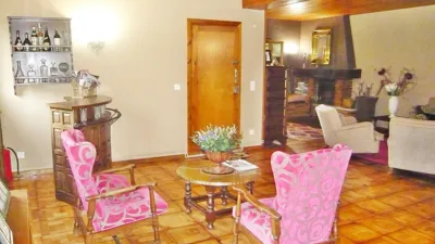 Detached family home on Camino de la Peña photo 5