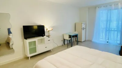 Apartamento en alquiler en Calle de la Luna - Imagen 3