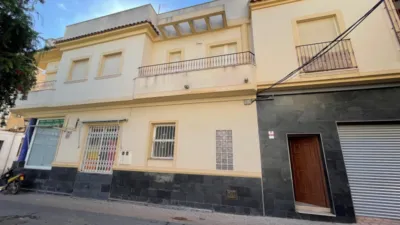 Terraced house on Calle Don Juan Diaz photo 3