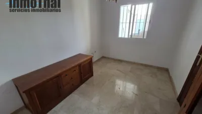 Semi-detached house on Avenida de Italia photo 13
