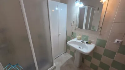 Semi-detached house on Avenida de Italia photo 20