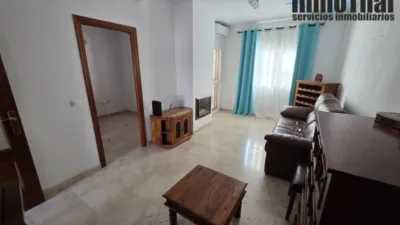 Semi-detached house on Avenida de Italia photo 3