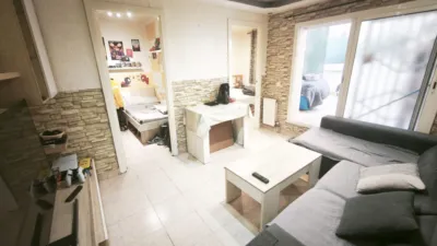 Apartment on Carrer d'Amèrica photo 2
