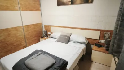 Apartment on Carrer d'Amèrica photo 10