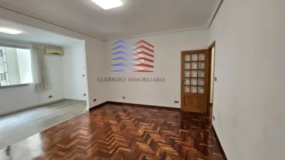 Piso en alquiler en Calle de la Concordia, Centro (Ourense Capital) de 950 €<span>/mes</span>