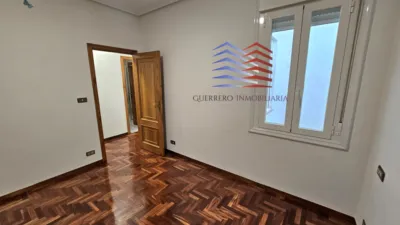 Piso en alquiler en Calle de la Concordia, Centro (Ourense Capital) de 950 €<span>/mes</span>