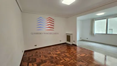 Piso en alquiler en Calle de la Concordia, Centro (Ourense Capital) de 950 €<span>/mes</span>