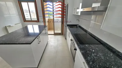 Dúplex en alquiler en Calle del Río Limia, Vinteún (Ourense Capital) de 780 €<span>/mes</span>