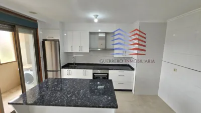 Dúplex en alquiler en Calle del Río Limia, Vinteún (Ourense Capital) de 780 €<span>/mes</span>