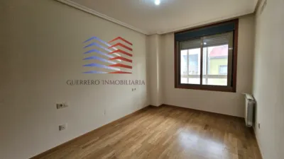 Dúplex en alquiler en Calle del Río Limia, Vinteún (Ourense Capital) de 780 €<span>/mes</span>