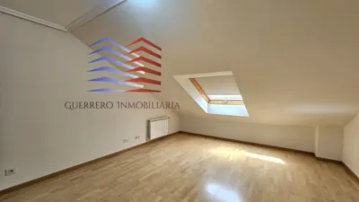 Dúplex en alquiler en Calle del Río Limia, Vinteún (Ourense Capital) de 780 €<span>/mes</span>