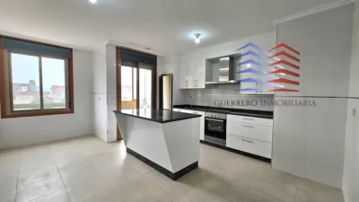 Dúplex en alquiler en Calle del Río Limia, Vinteún (Ourense Capital) de 780 €<span>/mes</span>
