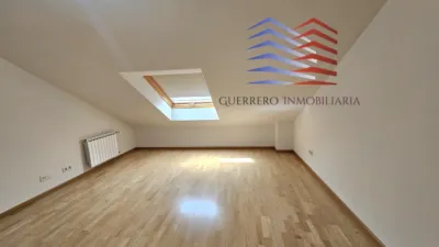 Dúplex en alquiler en Calle del Río Limia, Vinteún (Ourense Capital) de 780 €<span>/mes</span>
