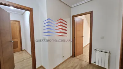 Dúplex en alquiler en Calle del Río Limia, Vinteún (Ourense Capital) de 780 €<span>/mes</span>