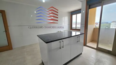 Dúplex en alquiler en Calle del Río Limia, Vinteún (Ourense Capital) de 780 €<span>/mes</span>