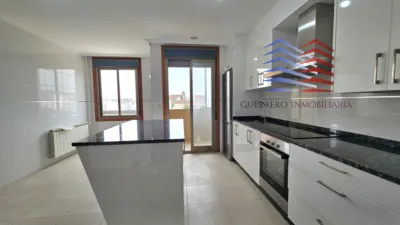 Dúplex en alquiler en Calle del Río Limia, Vinteún (Ourense Capital) de 780 €<span>/mes</span>