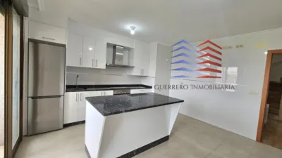 Dúplex en alquiler en Calle del Río Limia, Vinteún (Ourense Capital) de 780 €<span>/mes</span>