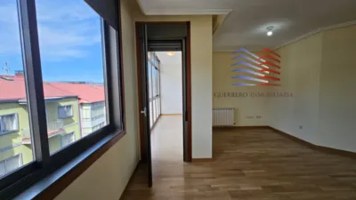 Dúplex en alquiler en Calle del Río Limia, Vinteún (Ourense Capital) de 740 €<span>/mes</span>