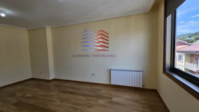 Dúplex en alquiler en Calle del Río Limia, Vinteún (Ourense Capital) de 740 €<span>/mes</span>