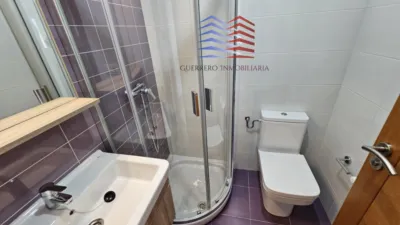 Dúplex en alquiler en Calle del Río Limia, Vinteún (Ourense Capital) de 740 €<span>/mes</span>