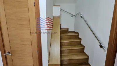 Dúplex en alquiler en Calle del Río Limia, Vinteún (Ourense Capital) de 740 €<span>/mes</span>