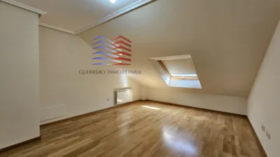 Dúplex en alquiler en Calle del Río Limia, Vinteún (Ourense Capital) de 740 €<span>/mes</span>