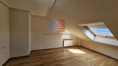 Dúplex en alquiler en Calle del Río Limia, Vinteún (Ourense Capital) de 740 €<span>/mes</span>