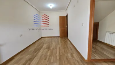 Dúplex en alquiler en Calle del Río Limia, Vinteún (Ourense Capital) de 740 €<span>/mes</span>