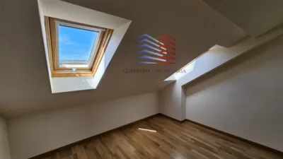 Dúplex en alquiler en Calle del Río Limia, Vinteún (Ourense Capital) de 740 €<span>/mes</span>