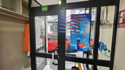 Local comercial en alquiler en Calle de Antonio Puga, O Couto (Ourense Capital) de 600 €<span>/mes</span>