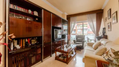 Piso en venta en Avinguda de Madrid, cerca de Carrer de Violant d'Hongria Reina d'Aragó, Sants-Badal (Distrito Sants-Montjuïc. Barcelona Capital) de 553.000 €
