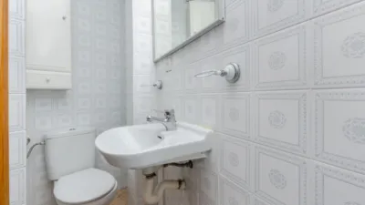 Piso en venta en Avinguda de Madrid, cerca de Carrer de Violant d'Hongria Reina d'Aragó, Sants-Badal (Distrito Sants-Montjuïc. Barcelona Capital) de 553.000 €