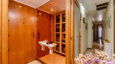 Piso en venta en Avinguda de Madrid, cerca de Carrer de Violant d'Hongria Reina d'Aragó, Sants-Badal (Distrito Sants-Montjuïc. Barcelona Capital) de 553.000 €