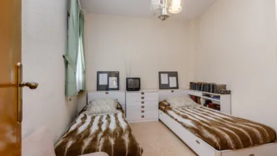 Piso en venta en Avinguda de Madrid, cerca de Carrer de Violant d'Hongria Reina d'Aragó, Sants-Badal (Distrito Sants-Montjuïc. Barcelona Capital) de 553.000 €