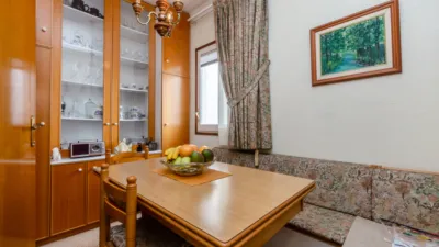 Piso en venta en Avinguda de Madrid, cerca de Carrer de Violant d'Hongria Reina d'Aragó, Sants-Badal (Distrito Sants-Montjuïc. Barcelona Capital) de 553.000 €