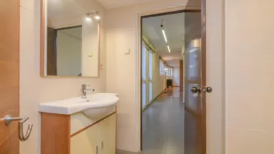 Local comercial en venta en Paseo República - Más