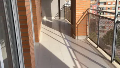 Piso en venta en Calle de la Ciudad de Mislata, Soternes (Distrito L'Olivereta. València Capital) de 435.000 €