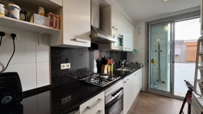 Piso en venta en Carrer de Santa Eulàlia, cerca de Carrer de Justa Goicoechea, Santa Eulàlia (L'Hospitalet de Llobregat) de 373.500 €