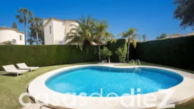 Detached house in Carrer de Murillo, 19 photo 2